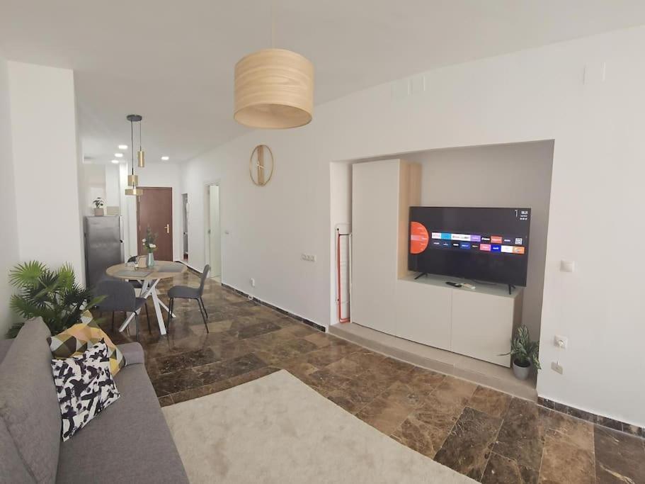 Tao City Center Apartment With Fee Wifi And Air Con By Namaste Elite Торремолінос Екстер'єр фото