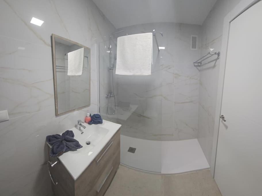 Tao City Center Apartment With Fee Wifi And Air Con By Namaste Elite Торремолінос Екстер'єр фото